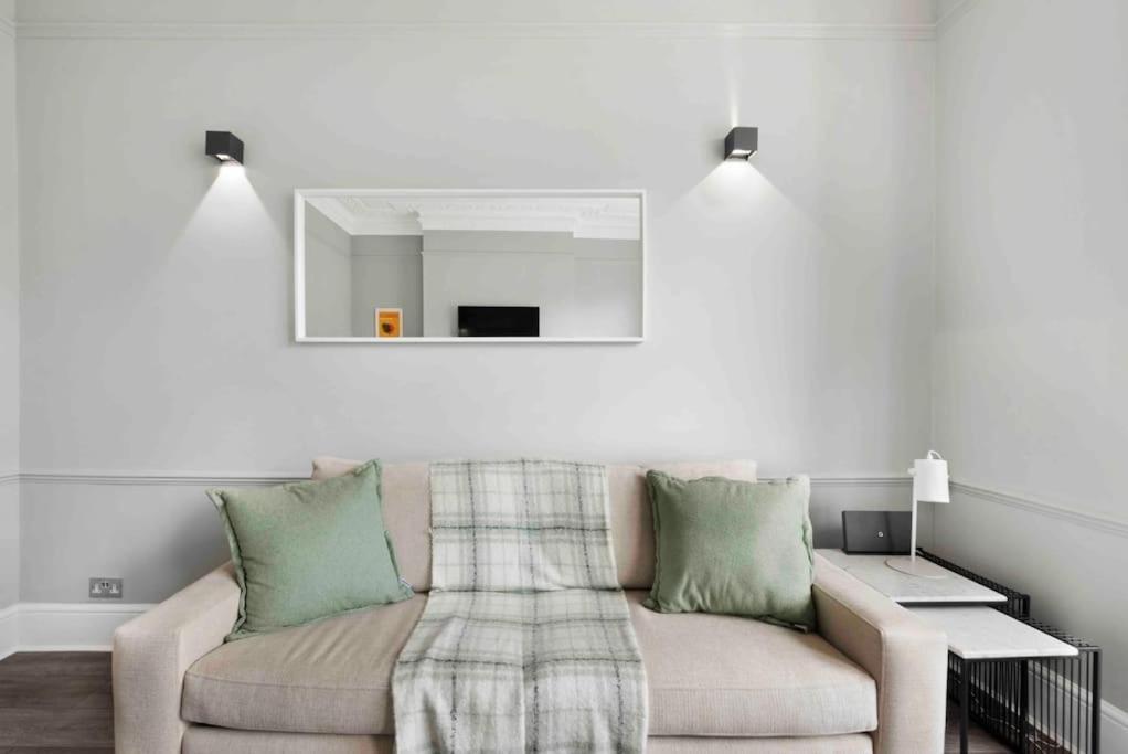 Apartamento Chiswick Park Acton Town Garden Londres